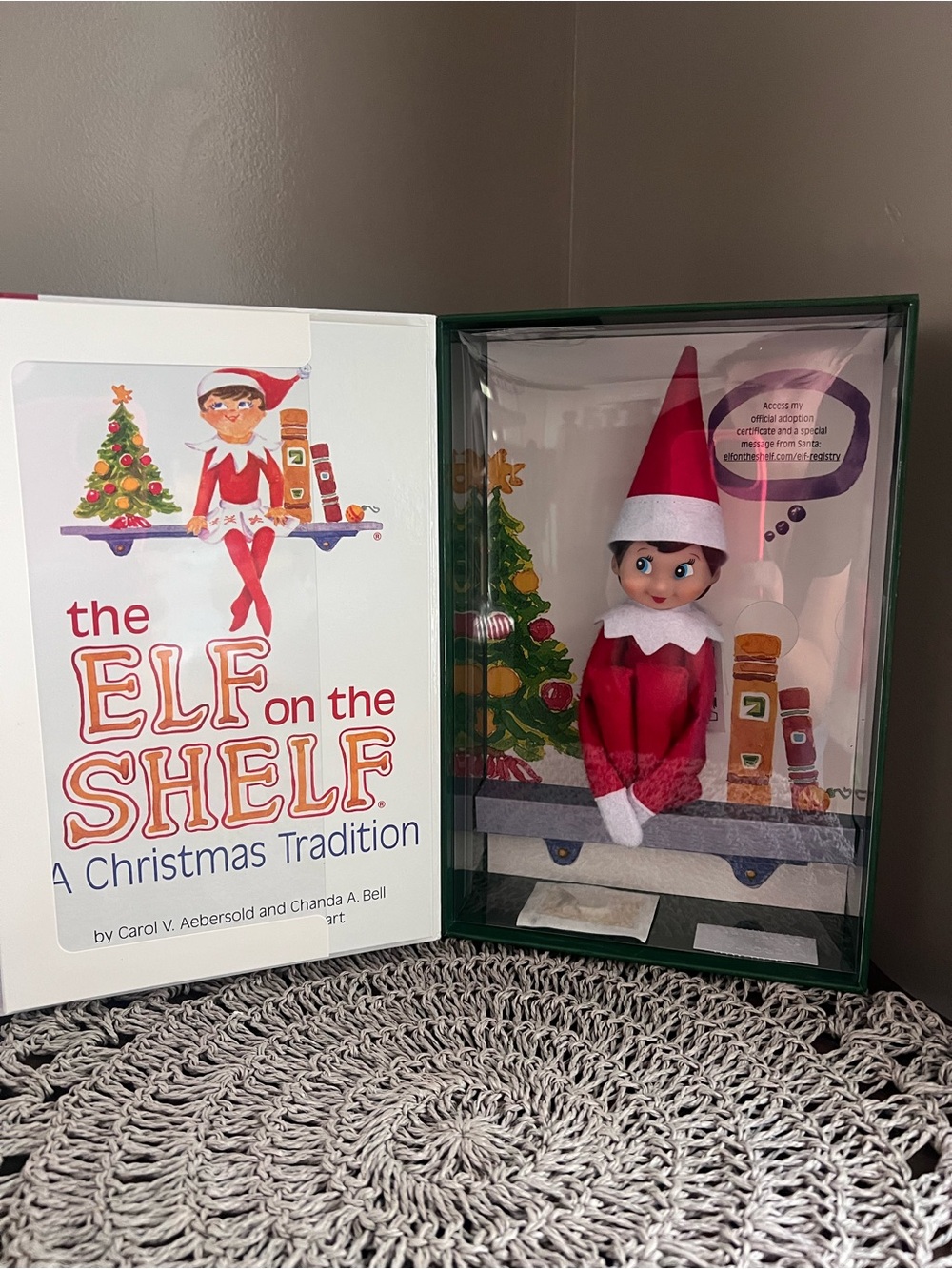 Elf on the Shelf GIRL doll blue eyes with book Christmas gift set